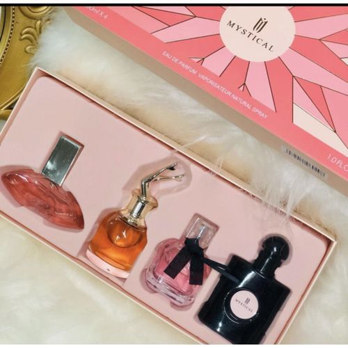 Designer & everyday perfumes on display 5